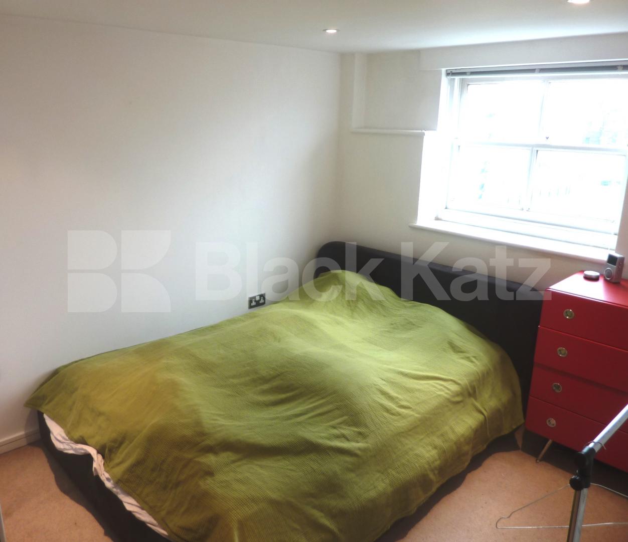 			NEW INSTRUCTION! AVAIL 02/02/19, 1 Bedroom, 1 bath, 1 reception Flat			 Royal College Street, CAMDEN